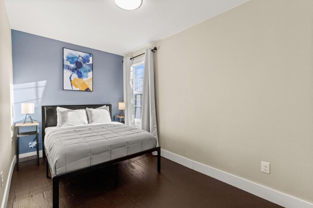 Divine Cargo Apartment San Antonio Bagian luar foto